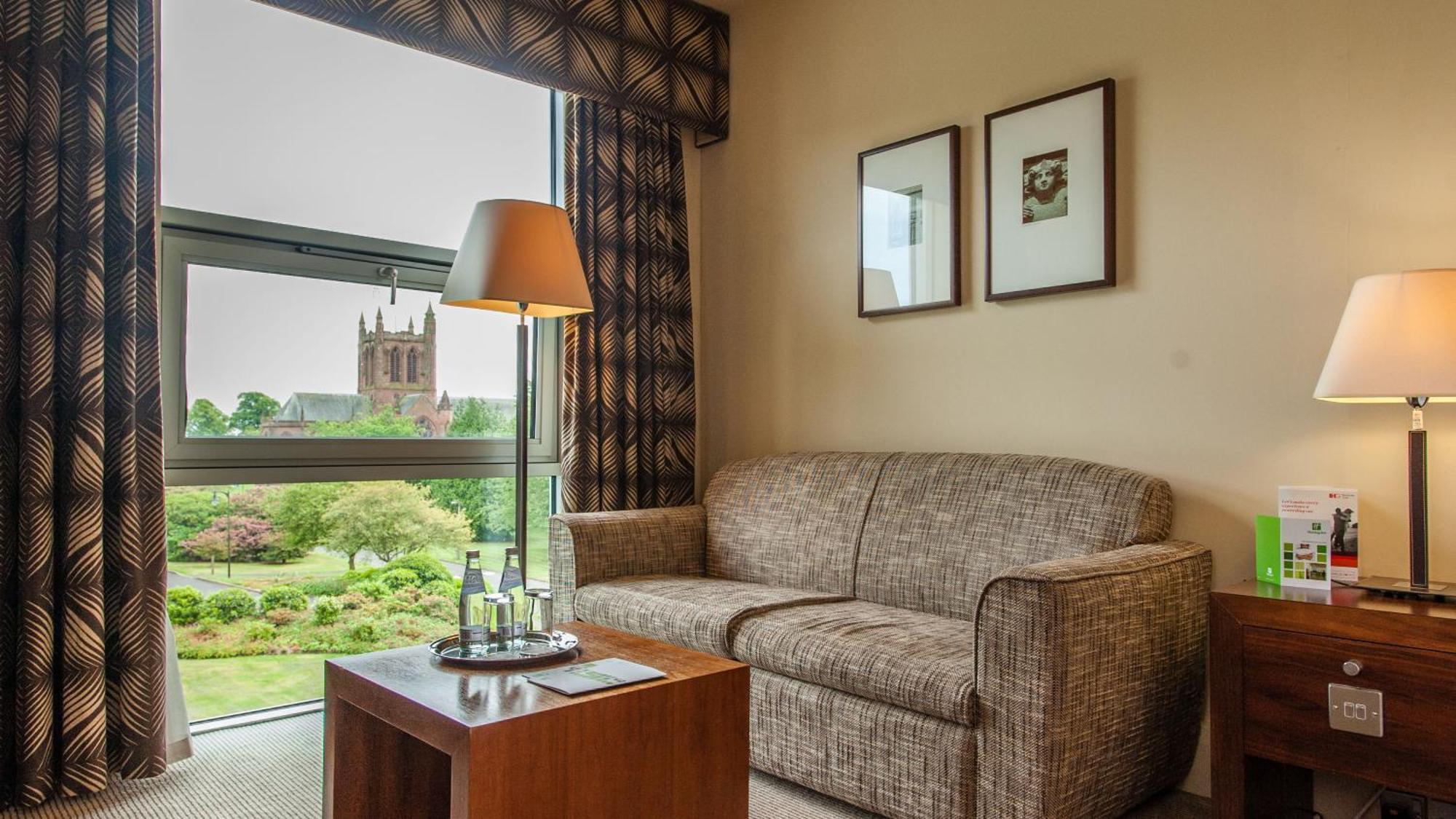 Holiday Inn Dumfries By Ihg Exterior foto