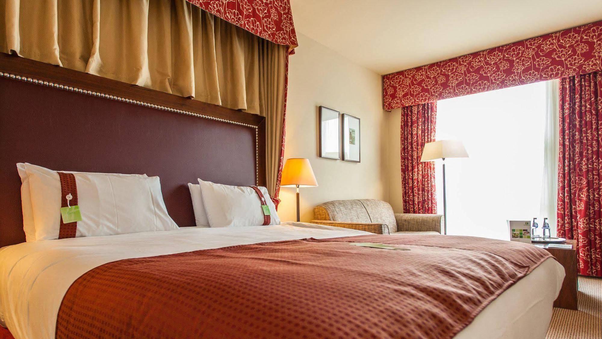 Holiday Inn Dumfries By Ihg Exterior foto